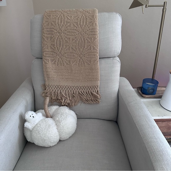 NEW Cupcakes & Cashmere Sherpa pumpkin ghost pillow - Picture 3 of 7